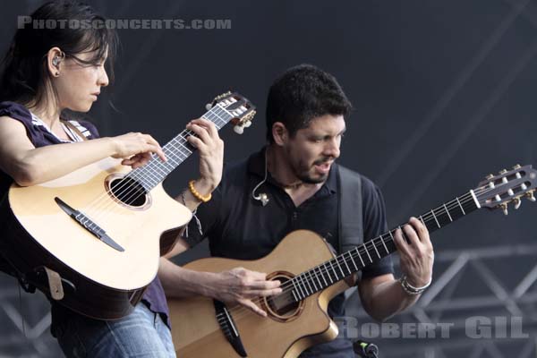 RODRIGO Y GABRIELA - 2010-06-26 - PARIS - Hippodrome de Longchamp - 